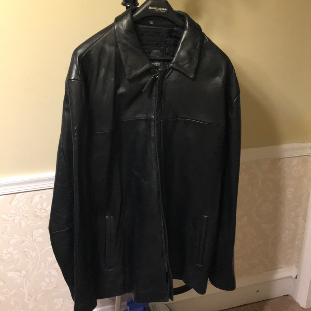 Black Men’s XXL Leather Jacket in good condition